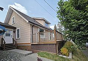 ROOM FOR SANTA'S SLEIGH AT THIS UPDATED HOME IN TEKOA!