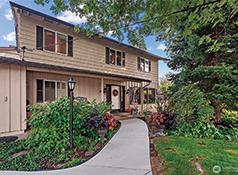 LOVINGLY MAINTAINED HOME IN WENATCHEE