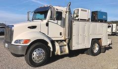2007 PETERBILT 335 SERVICE TRUCK