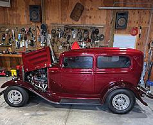 CLASSIC CAR 302 V8 AUTOMATIC TRANSMISSION, DISC BRAKES