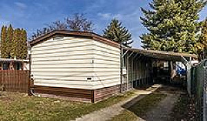 CHARMING 2 BEDROOM, 2 BATHROOM HOME IN 55+