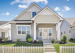 IMMACULATE, MOVE-IN READY COTTAGE