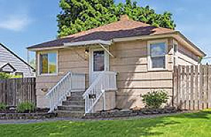 MOVE IN READY, CONVENIENTLY LOCATED