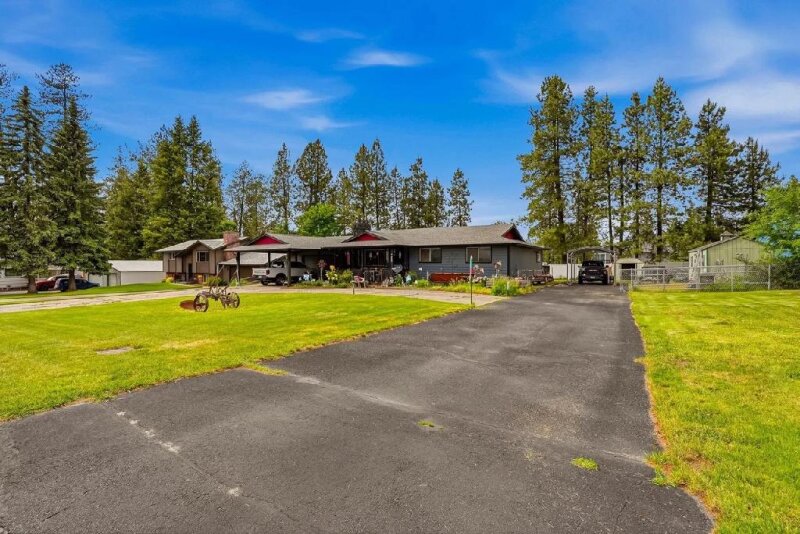 SPACIOUS DEER PARK HOME ON .41 ACRE PROPERTY