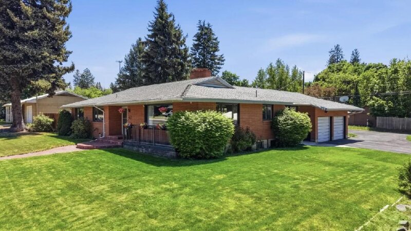 DEER PARK HOME PERFECT FOR MULTI-GENERATIONAL LIVING