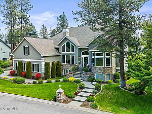 HIGHLANDS GOLF COURSE COMMUNITY