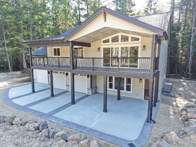 AMAZING NEW HOME PRIEST LAKE