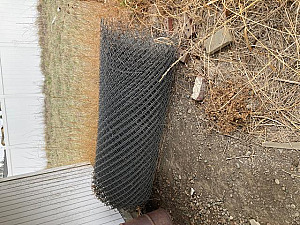 6’ HIGH CHAINLINK FENCE & MISCELLANEOUS RAILS