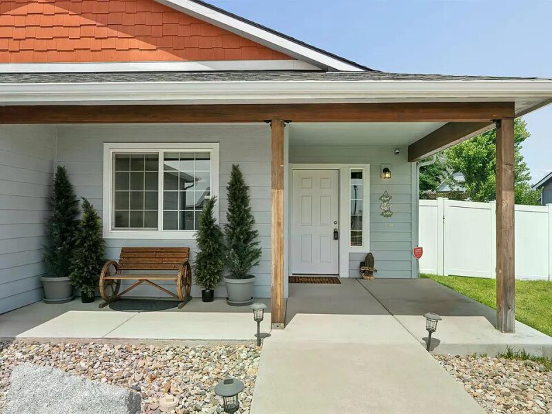 FENCED BACKYARD WITH PRIVATE COVERED PATIO
