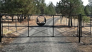 LIVESTOCK & WILDLIFE FENCING EXPERTS