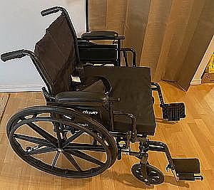 NEARLY NEW DRIVE BRAND WHEELCHAIR
