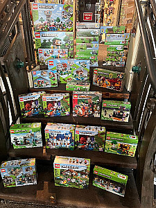 THE TROVE HAS SOME NEW LEGO SETS IN STOCK!