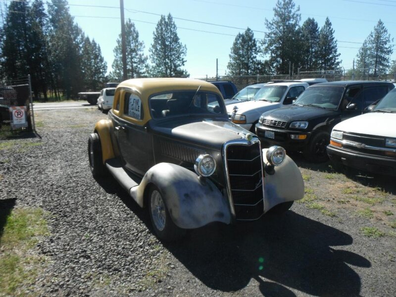 1935 FORD COUPE