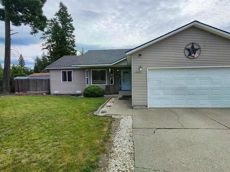 PRIVACY & FULLY FENCED BACKYARD