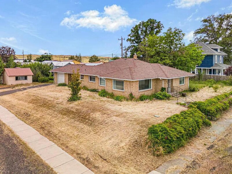 6 BEDROOM, 1 BATHROOM IN SPRAGUE