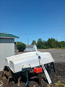 10' LIVINGSTON BOAT