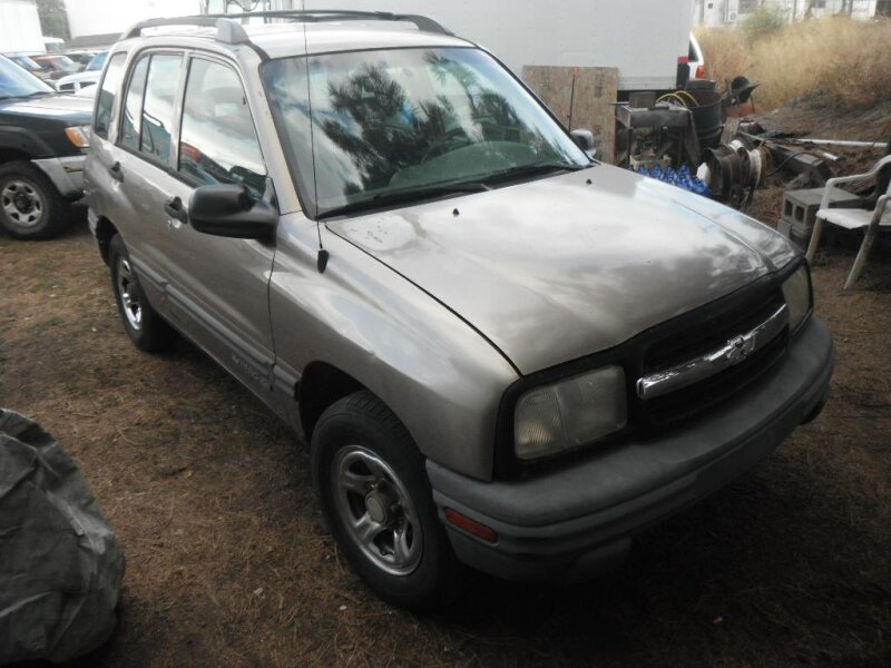 2003 CHEVY TRACKER 4X4 