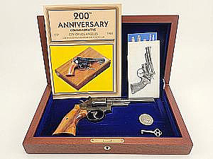 SMITH & WESSON MODEL 19-4 .357 MAGNUM LA 200TH