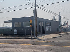 RETAIL/ OFFICE BUILDING FOR LEASE IN NEWPORT