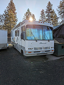 1997 PINNACLE 3050 31’ CLASS A MOTORHOME