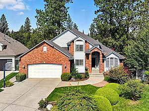 LAURELHURST ESTATES QUIET COMFORT
