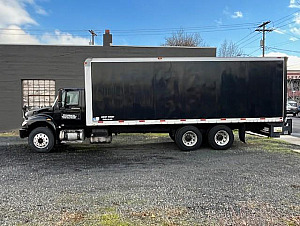 2007 INTERNATIONAL 4400 BOX TRUCK/ STRAIGHT TRUCK