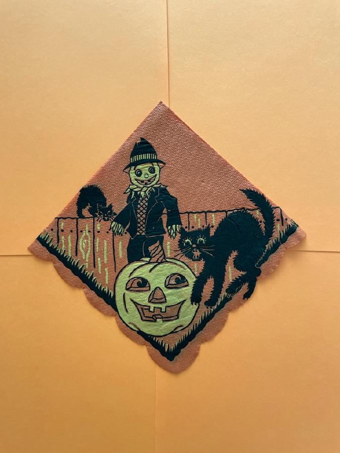 HUNDREDS OF VINTAGE HALLOWEEN ITEMS FROM 1899 TO 1970'S