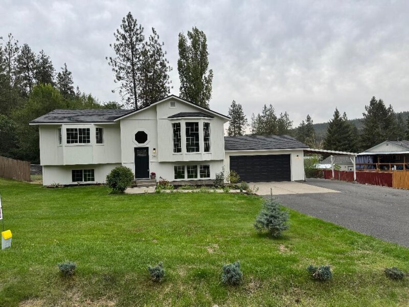 BEAUTIFULLY UPDATED HOME IN SUNCREST - NEW PRICE!