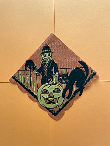HUNDREDS OF VINTAGE HALLOWEEN ITEMS FROM 1899 TO 1970'S