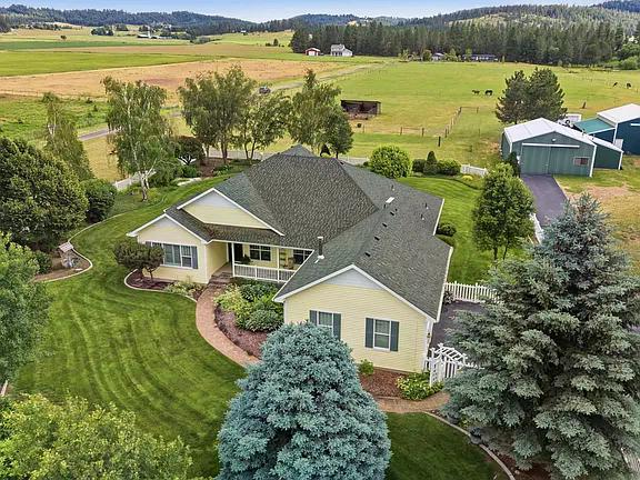 BEAUTIFUL DEER PARK HOME ON NEARLY 10 ACRES