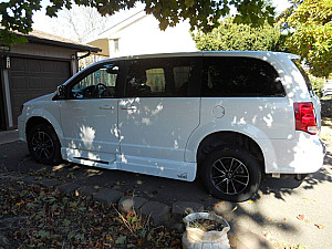 HANDICAP ACCESSIBLE 2019 DODGE GRAND CARAVAN 