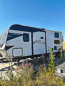 2023 GRAND DESIGN IMAGINE AIM 18BH TRAVEL TRAILER