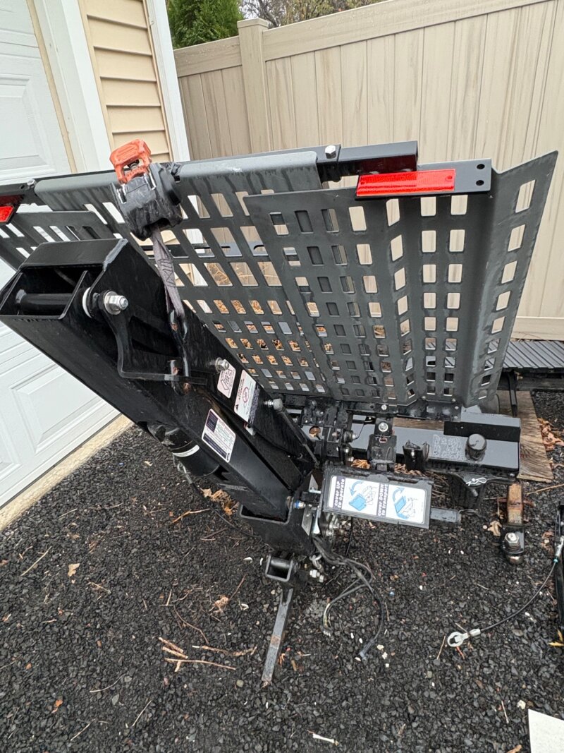 BRAUN MOBILE OR POWER CHAIR HAULER