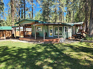 ONE OF A KIND PROPERTY NEAR JUMP OFF JOE LAKE