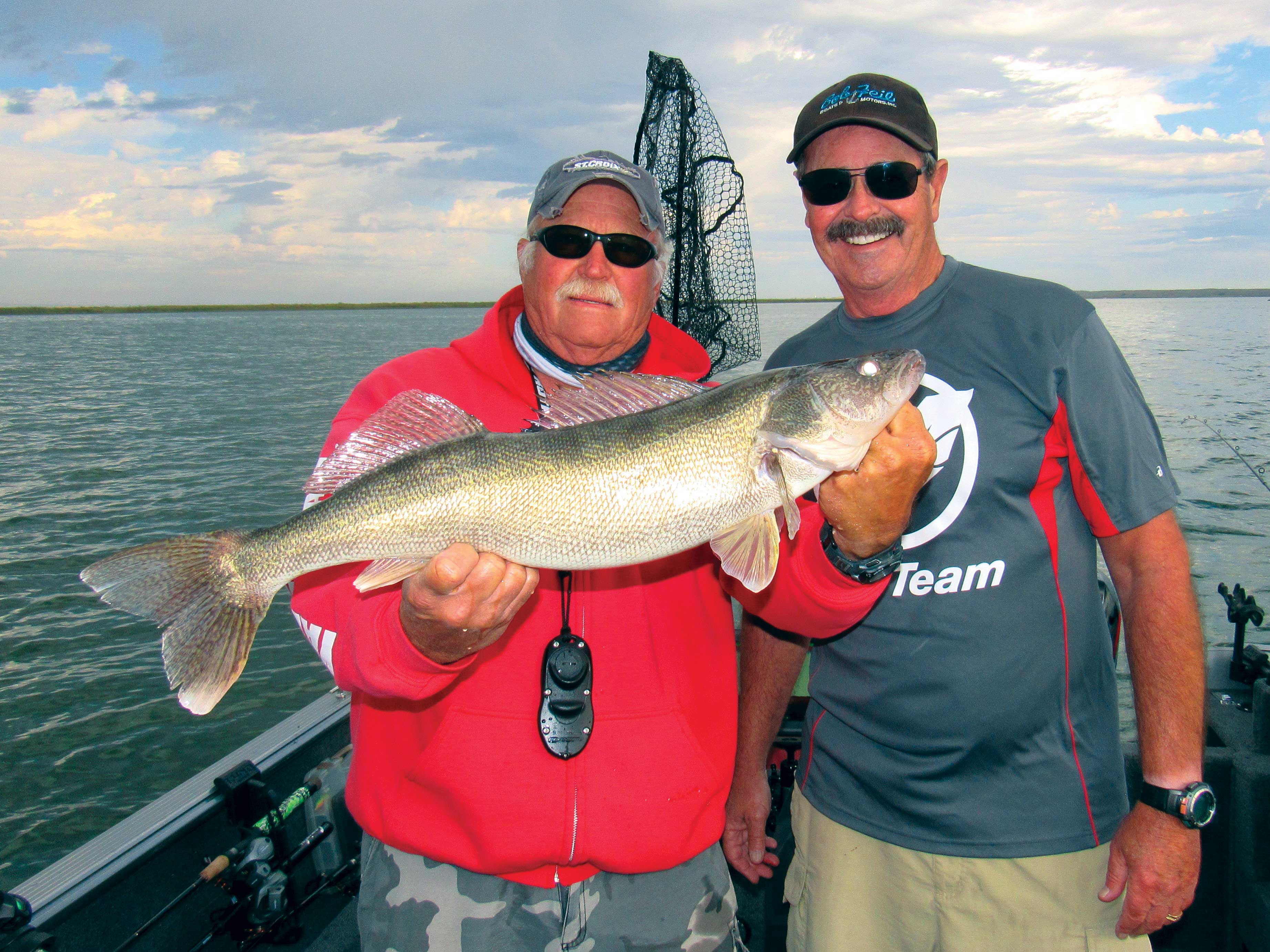 A scenic fall day on Potholes Reservoir—ideal for crappie and panfish action.